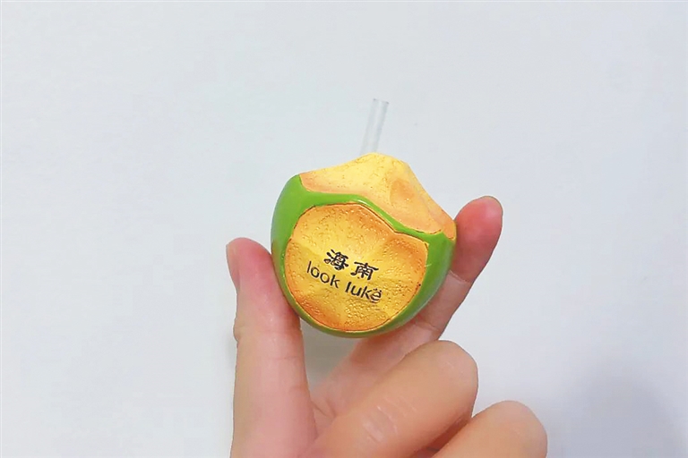 箱贴持续上新 冰箱上的琼岛风物pg电子中文模拟器海南文创冰(图2)